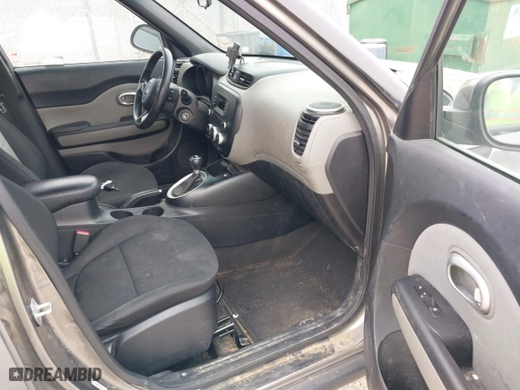 2014 Kia Soul with VIN KNDJN2A24E7026133, listed as a IAAI auction lot 42050362 with 134,454 mi miles. Bid and sale history available at carsss.com. Image 5.