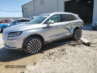 2023 Lincoln Nautilus Black Label z VIN 2LMPJ9JP9PBL11253, wystawiony jako Copart lot #52015365 z przebiegiem 4 846 mil mil oraz Szkoda całkowita • Salvage title. Historia ofert i sprzedaży dostępna na DreamBid. Obrazek 1.