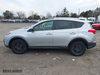 2014 Toyota RAV4 LE with VIN JTMBFREVXED062425, listed as a IAAI auction lot 41602971 with 180,960 mi miles. Bid and sale history available at carsss.com. Image 15.