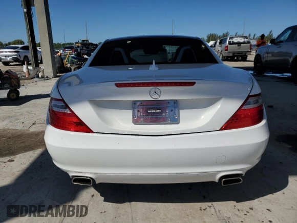 2015 Mercedes-Benz SLK 250 with VIN WDDPK4HAXFF099080, listed as a Copart auction lot 49264465 with 41,011 mi miles and Salvage title. Bid and sale history available at DreamBid. Image 6.
