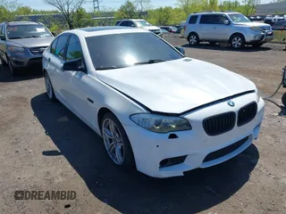 2013 BMW 5 Series 535i with VIN WBAFR7C54DC819983, listed as a IAAI auction lot 42141306 with 135,938 mi miles and . Bid and sale history available at carsss.com. Image 1.