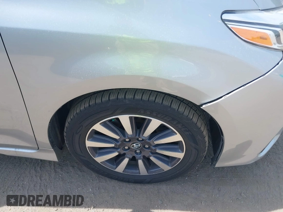 2020 Toyota Sienna XLE Auto Access Seat with VIN 5TDYZ3DC8LS029598, listed as a IAAI auction lot 42141922 with 47,347 mi miles and . Bid and sale history available at DreamBid. Image 6.