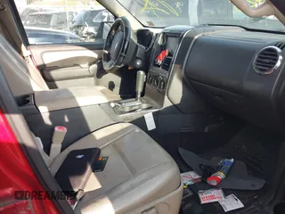 2008 Ford Explorer XLT с VIN 1FMEU73E08UA95945, выставлен на аукционе IAAI как лот 42131857 с пробегом Не указан миль и . История ставок и продаж доступна на DreamBid. Изображение 5.