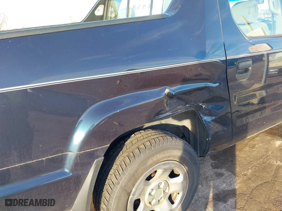 2010 Honda Ridgeline RT with VIN 5FPYK1F24AB009225, listed as a IAAI auction lot 40822938 with 273,986 mi miles. Bid and sale history available at carsss.com. Image 6.