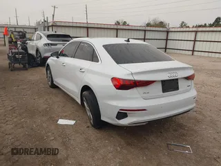 2023 Audi A3 Premium z VIN WAUGUDGY4PA133447, wystawiony jako IAAI lot #41817017 z przebiegiem 18 034 mil mil oraz . Historia ofert i sprzedaży dostępna na DreamBid. Obrazek 3.