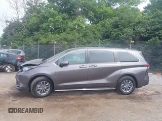 2021 Toyota Sienna XLE with VIN 5TDYSKFC9MS014413, listed as a IAAI auction lot 42449852 with 111,712 mi miles and . Bid and sale history available at DreamBid. Image 14.