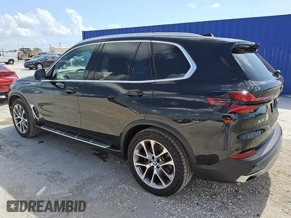 2024 BMW X5 xDrive40i z VIN 5UX23EU0XR9T66675, wystawiony jako Copart lot #57436555 z przebiegiem 36 652 mil mil oraz Czysty tytuł • Clean title. Historia ofert i sprzedaży dostępna na DreamBid. Obrazek 2.