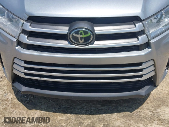 2019 Toyota Highlander LE with VIN 5TDZARFH0KS061239, listed as a IAAI auction lot 42601981 with 216,288 mi miles and . Bid and sale history available at DreamBid. Image 17.