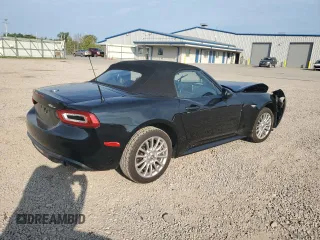 2017 FIAT 124 Spider Elaborazione Abarth z VIN JC1NFAEK0H0106560, wystawiony jako Copart lot #72044394 z przebiegiem Nie podano mil oraz Szkody całkowita. Historia ofert i sprzedaży dostępna na DreamBid. Obrazek 3.