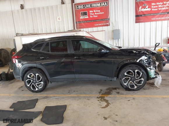 2025 Chevrolet Trax 2RS with VIN KL77LJEP6SC128436, listed as a IAAI auction lot 41706172 with 3,391 mi miles. Bid and sale history available at carsss.com. Image 14.