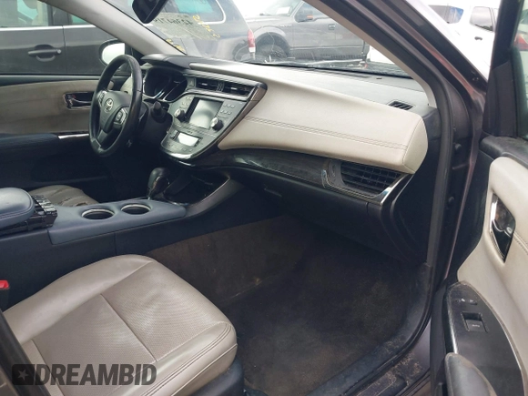 2013 Toyota Avalon XLE z VIN 4T1BK1EB0DU073513, wystawiony jako IAAI lot #42364719 z przebiegiem 208 242 mil mil oraz . Historia ofert i sprzedaży dostępna na DreamBid. Obrazek 5.