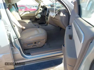 2005 Mercury Mountaineer Convenience z VIN 4M2DU66W15UJ08917, wystawiony jako IAAI lot #41353920 z przebiegiem 80 362 mil mil oraz . Historia ofert i sprzedaży dostępna na DreamBid. Obrazek 5.