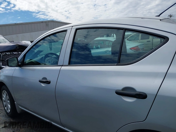 2016 Nissan Versa SV with VIN 3N1CN7APXGL883043, listed as a IAAI auction lot 41659677 with 161,159 mi miles and . Bid and sale history available at carsss.com. Image 14.