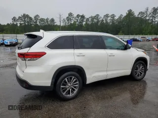 2018 Toyota Highlander SE z VIN 5TDKZRFH2JS265873, wystawiony jako Copart lot #56623075 z przebiegiem 202 427 mil mil oraz Szkoda całkowita • Salvage title. Historia ofert i sprzedaży dostępna na DreamBid. Obrazek 3.