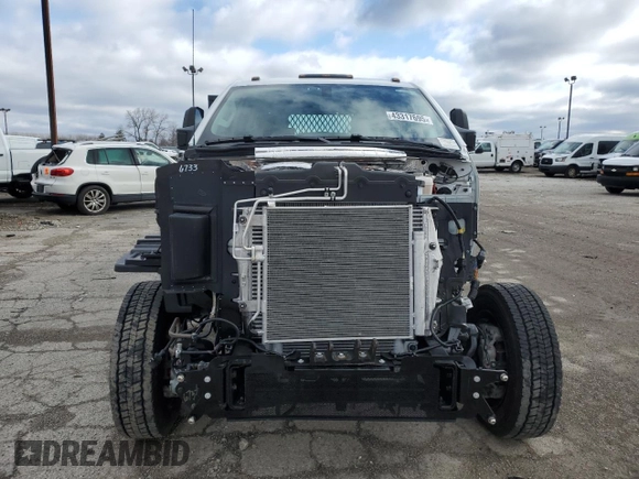 2023 Chevrolet Silverado 1500 with VIN 1HTKHPVM3PH723040, listed as a Copart auction lot 43317695 with 2,944 mi miles and Salvage Title. Bid and sale history available at DreamBid. Image 5.