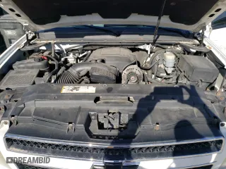 2010 Chevrolet Suburban LT with VIN 1GNUKJE3XAR260589, listed as a Copart auction lot 49301825 with 252,434 mi miles and Salvage Title. Bid and sale history available at carsss.com. Image 12.