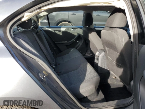 2014 Volkswagen Jetta SE с VIN 3VWD07AJ4EM407614, выставлен на аукционе Copart как лот 74518654 с пробегом 237 759 миль миль и Списание • Salvage title. История ставок и продаж доступна на DreamBid. Изображение 10.