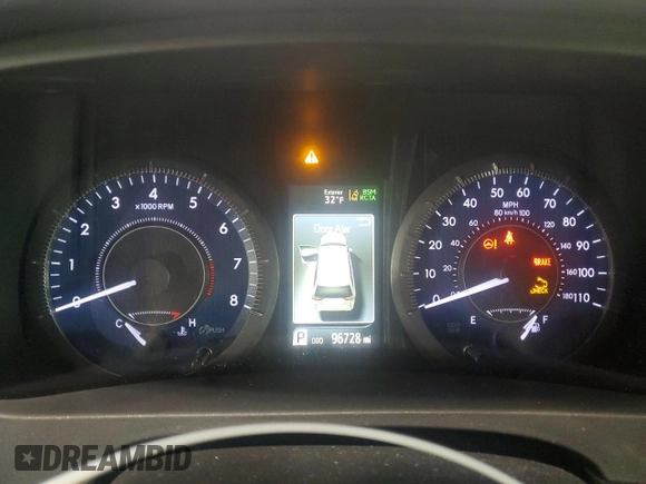 2019 Toyota Sienna XLE with VIN 5TDDZ3DC0KS217173, listed as a Copart auction lot 48677095 with 96,728 mi miles and Salvage Title. Bid and sale history available at carsss.com. Image 9.