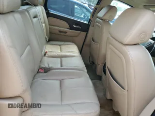 2008 GMC Sierra Denali z VIN 2GTEK638081191312, wystawiony jako Copart lot #63516914 z przebiegiem 261 810 mil mil oraz Szkody całkowita. Historia ofert i sprzedaży dostępna na DreamBid. Obrazek 10.