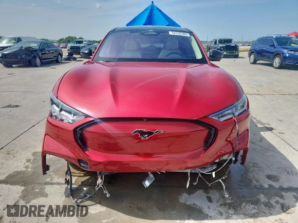 2021 Ford Mustang Mach-E Premium z VIN 3FMTK3SU5MMA03399, wystawiony jako Copart lot #62532305 z przebiegiem 50 427 mil mil oraz Szkoda całkowita • Salvage title. Historia ofert i sprzedaży dostępna na DreamBid. Obrazek 5.