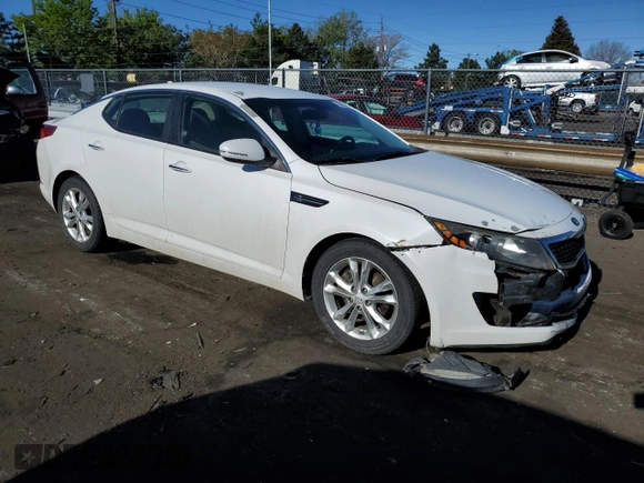 2013 Kia Optima LX z VIN 5XXGM4A71DG182351, wystawiony jako Copart lot #53869324 z przebiegiem 125 893 mil mil oraz Szkoda całkowita • Salvage title. Historia ofert i sprzedaży dostępna na DreamBid. Obrazek 4.