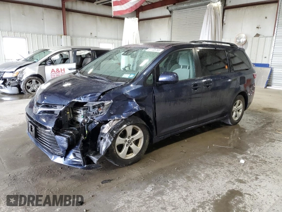 2018 Toyota Sienna LE Auto Access Seat with VIN 5TDKZ3DC9JS919210, listed as a Copart auction lot 51105765 with 100,160 mi miles and Salvage Title. Bid and sale history available at carsss.com. Image 1.