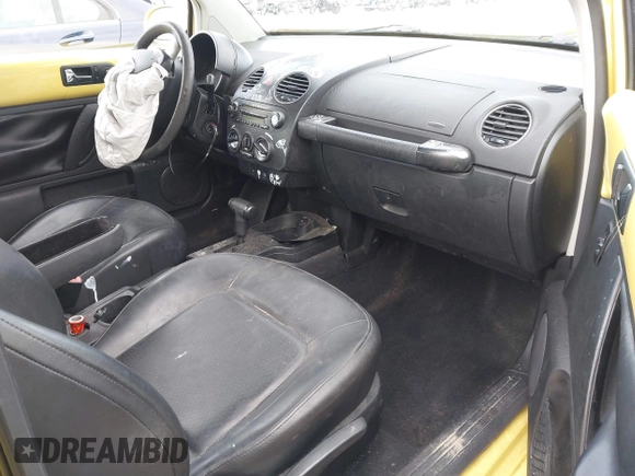 2008 Volkswagen Beetle S with VIN 3VWRW31C48M510003, listed as a IAAI auction lot 41289418 with 203,798 mi miles and . Bid and sale history available at DreamBid. Image 5.