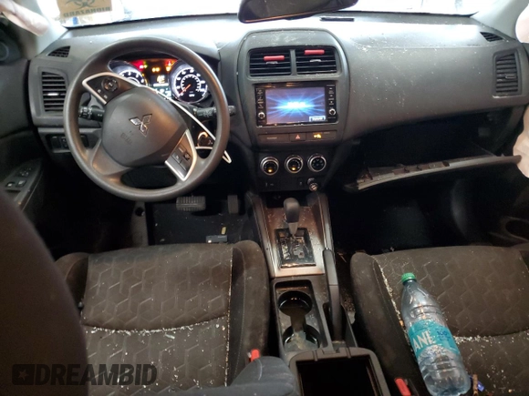 2022 Mitsubishi Outlander ES с VIN JA4ARUAU0NU013084, выставлен на аукционе Copart как лот 57413675 с пробегом 102 454 миль миль и Списание • Salvage title. История ставок и продаж доступна на DreamBid. Изображение 8.