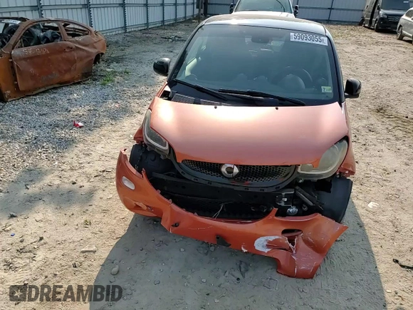 2016 Smart fortwo Passion с VIN WMEFJ5DA7GK066701, выставлен на аукционе Copart как лот 59093055 с пробегом 84 417 миль миль и Списание • Salvage title. История ставок и продаж доступна на DreamBid. Изображение 13.