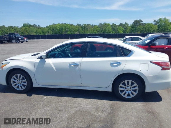 2015 Nissan Altima S with VIN 1N4AL3AP7FN897201, listed as a IAAI auction lot 42026527 with 192,944 mi miles and . Bid and sale history available at carsss.com. Image 14.