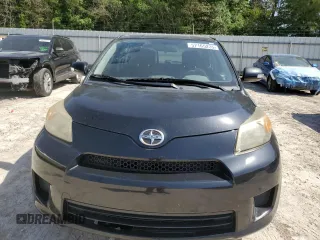 2013 Scion xD z VIN JTKKUPB42D1038232, wystawiony jako Copart lot #57165235 z przebiegiem 163 654 mil mil oraz Nie do naprawy • Non repairable. Historia ofert i sprzedaży dostępna na DreamBid. Obrazek 5.