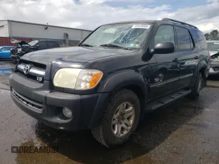 2005 Toyota Sequoia SR5 with VIN 5TDBT44A75S257395, listed as a Copart auction lot 55420505 with 213,121 mi miles and Salvage Title. Bid and sale history available at DreamBid. Image 1.