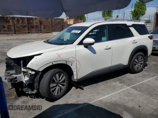 2023 Nissan Pathfinder SL z VIN 5N1DR3CA0PC239873, wystawiony jako Copart lot #52443745 z przebiegiem 24 685 mil mil oraz Szkoda całkowita • Salvage title. Historia ofert i sprzedaży dostępna na DreamBid. Obrazek 1.