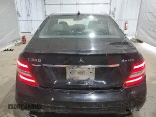 2013 Mercedes-Benz C 300 Sport z VIN WDDGF8AB3DR282363, wystawiony jako Copart lot #58652485 z przebiegiem 126 555 mil mil oraz Szkoda całkowita • Salvage title. Historia ofert i sprzedaży dostępna na DreamBid. Obrazek 6.