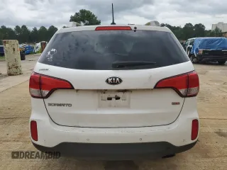 2015 Kia Sorento LX with VIN 5XYKTCA69FG562664, listed as a Copart auction lot 63301385 with 156,729 mi miles and Clean title. Bid and sale history available at DreamBid. Image 6.
