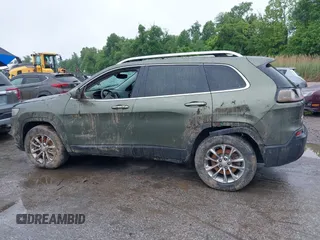 2019 Jeep Cherokee Latitude Plus with VIN 1C4PJMLB0KD169415, listed as a IAAI auction lot 42284888 with Not provided miles and . Bid and sale history available at DreamBid. Image 13.