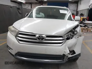 2012 Toyota Highlander Limited with VIN 5TDDK3EH3CS153436, listed as a IAAI auction lot 42574885 with Not provided miles and . Bid and sale history available at DreamBid. Image 6.
