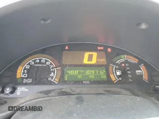 2004 Honda Insight z VIN JHMZE14754T000181, wystawiony jako Copart lot #47235695 z przebiegiem 109 712 mil mil oraz Czysty tytuł • Clean title. Historia ofert i sprzedaży dostępna na DreamBid. Obrazek 9.