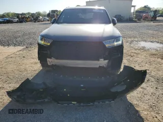 2017 Audi Q7 Premium Plus with VIN WA1LAAF78HD058828, listed as a Copart auction lot 51485055 with 104,920 mi miles and Salvage Title. Bid and sale history available at DreamBid. Image 5.