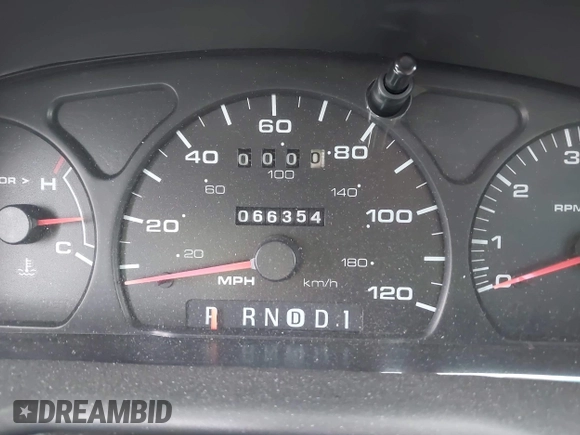 2002 Ford Taurus SE Standard with VIN 1FAFP58U82G227382, listed as a IAAI auction lot 41670977 with 66,354 mi miles. Bid and sale history available at carsss.com. Image 7.