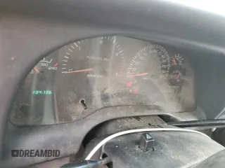 1999 Dodge 2500 z VIN 1B7KF2367XJ566373, wystawiony jako Copart lot #47942975 z przebiegiem 134 136 mil mil oraz Szkoda całkowita • Salvage title. Historia ofert i sprzedaży dostępna na DreamBid. Obrazek 9.