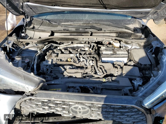 2022 Toyota Corolla Cross XLE z VIN 7MUDAABG5NV034976, wystawiony jako Copart lot #42742615 z przebiegiem 24 642 mil mil oraz Szkoda całkowita • Salvage title. Historia ofert i sprzedaży dostępna na DreamBid. Obrazek 12.
