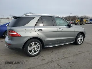 2013 Mercedes-Benz M 350 with VIN 4JGDA2EBXDA200710, listed as a Copart auction lot 45701515 with 132,945 mi miles and Salvage Title. Bid and sale history available at carsss.com. Image 3.