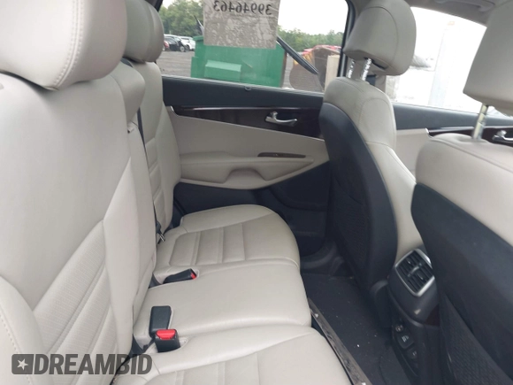 2017 Kia Sorento EX with VIN 5XYPHDA55HG336810, listed as a IAAI auction lot 39946463 with 129,876 mi miles and . Bid and sale history available at carsss.com. Image 8.