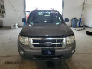 2011 Ford Escape XLT z VIN 1FMCU9D79BKB11405, wystawiony jako Copart lot #63095365 z przebiegiem Nie podano mil oraz Czysty tytuł • Clean title. Historia ofert i sprzedaży dostępna na DreamBid. Obrazek 5.