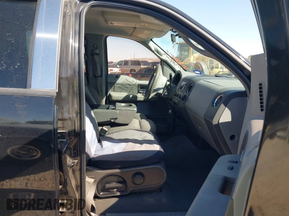 2005 Ford F-150 XLT with VIN 1FTRW12W85KC74796, listed as a IAAI auction lot 41761901 with 235,009 mi miles. Bid and sale history available at carsss.com. Image 5.