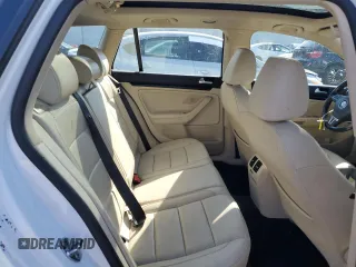 2014 Volkswagen Jetta SportWagen TDI w/Sunroof & Nav with VIN 3VWPL7AJ3EM628142, listed as a Copart auction lot 50186895 with 88,377 mi miles and Clean Title. Bid and sale history available at carsss.com. Image 10.