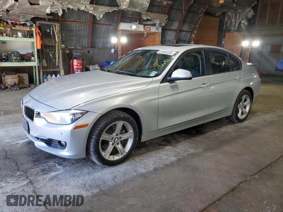 2014 BMW 3 Series 328i xDrive z VIN WBA3B5C55EP652751, wystawiony jako Copart lot #61654285 z przebiegiem 134 642 mil mil oraz Szkoda całkowita • Salvage title. Historia ofert i sprzedaży dostępna na DreamBid. Obrazek 1.