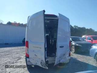 2023 Ford Transit Cargo с VIN 1FTBR1C82PKA54484, выставлен на аукционе IAAI как лот 40983625 с пробегом 57 151 миль миль и . История ставок и продаж доступна на DreamBid. Изображение 16.