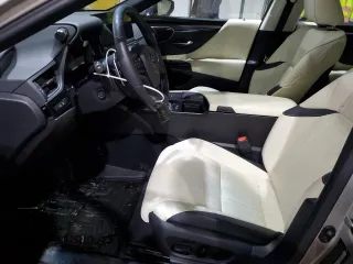 2022 Lexus ES 300h Luxury with VIN 58AEA1C17NU018349, listed as a Copart auction lot 43206535 with 13,464 mi miles and Salvage title. Bid and sale history available at DreamBid. Image 7.
